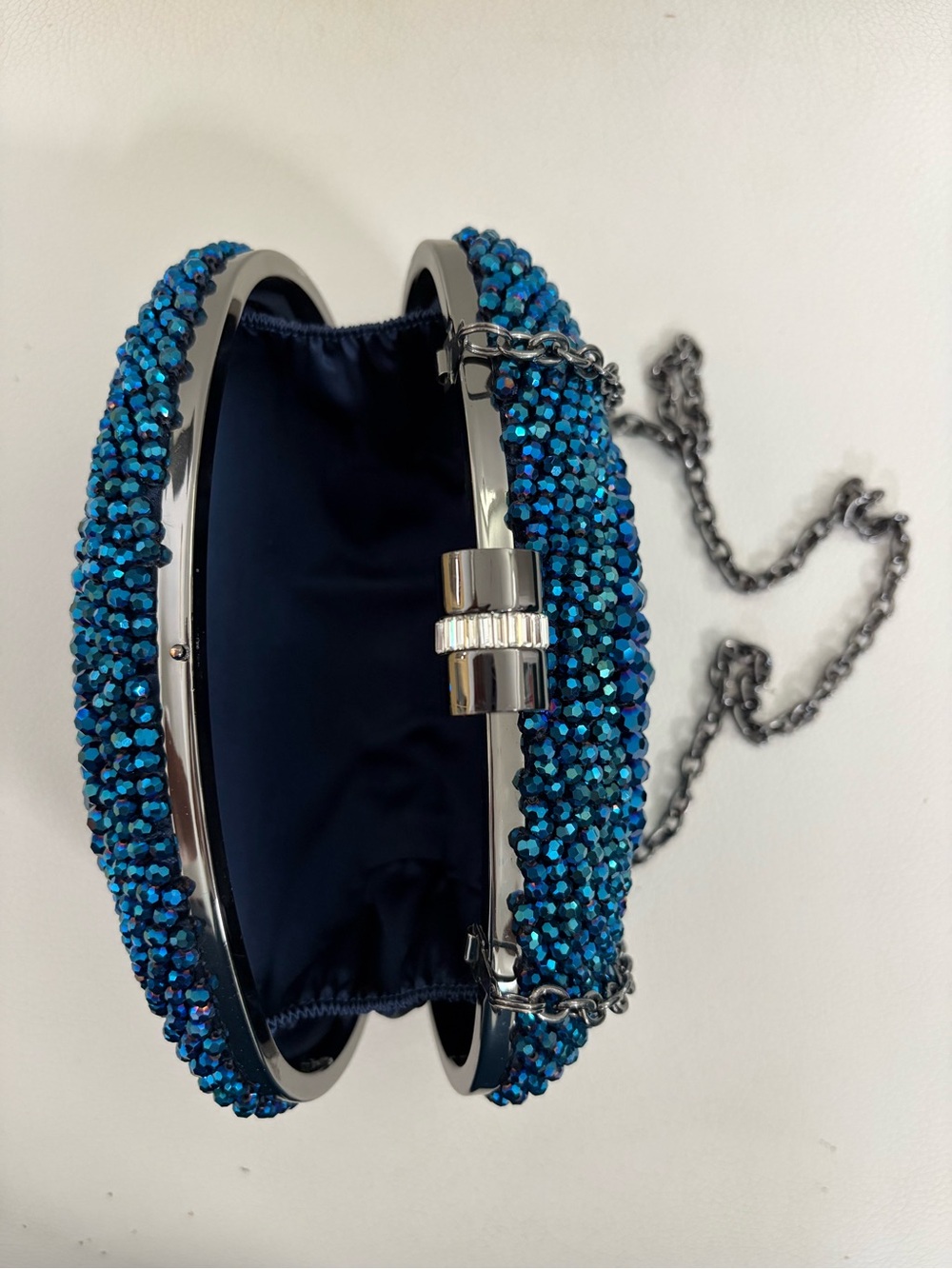 Sondra Roberts Turquoise Beaded Oval Evening Clutch with Chain - Picture 3 of 5